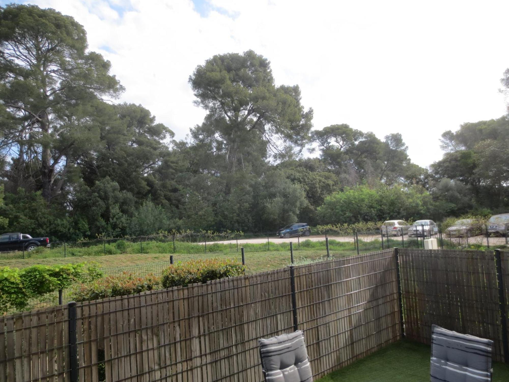 Rez De Jardin T3 Recent Et Calme Au Nouvelles Terres A Les Maures Appartement *