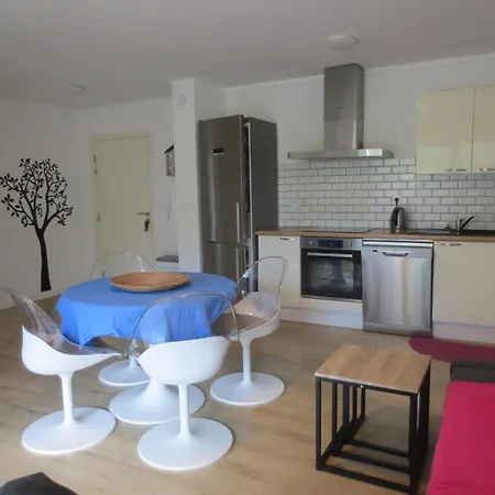 Apartamento Rez De Jardin T3 Recent Et Calme Au Nouvelles Terres A La Londe Les Maures Exterior foto