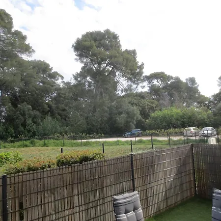 Apartamento Rez De Jardin T3 Recent Et Calme Au Nouvelles Terres A La Londe Les Maures Exterior foto
