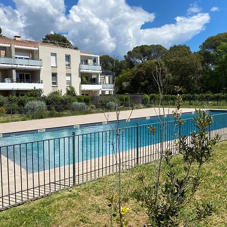 Apartamento Rez De Jardin T3 Recent Et Calme Au Nouvelles Terres A La Londe Les Maures Exterior foto