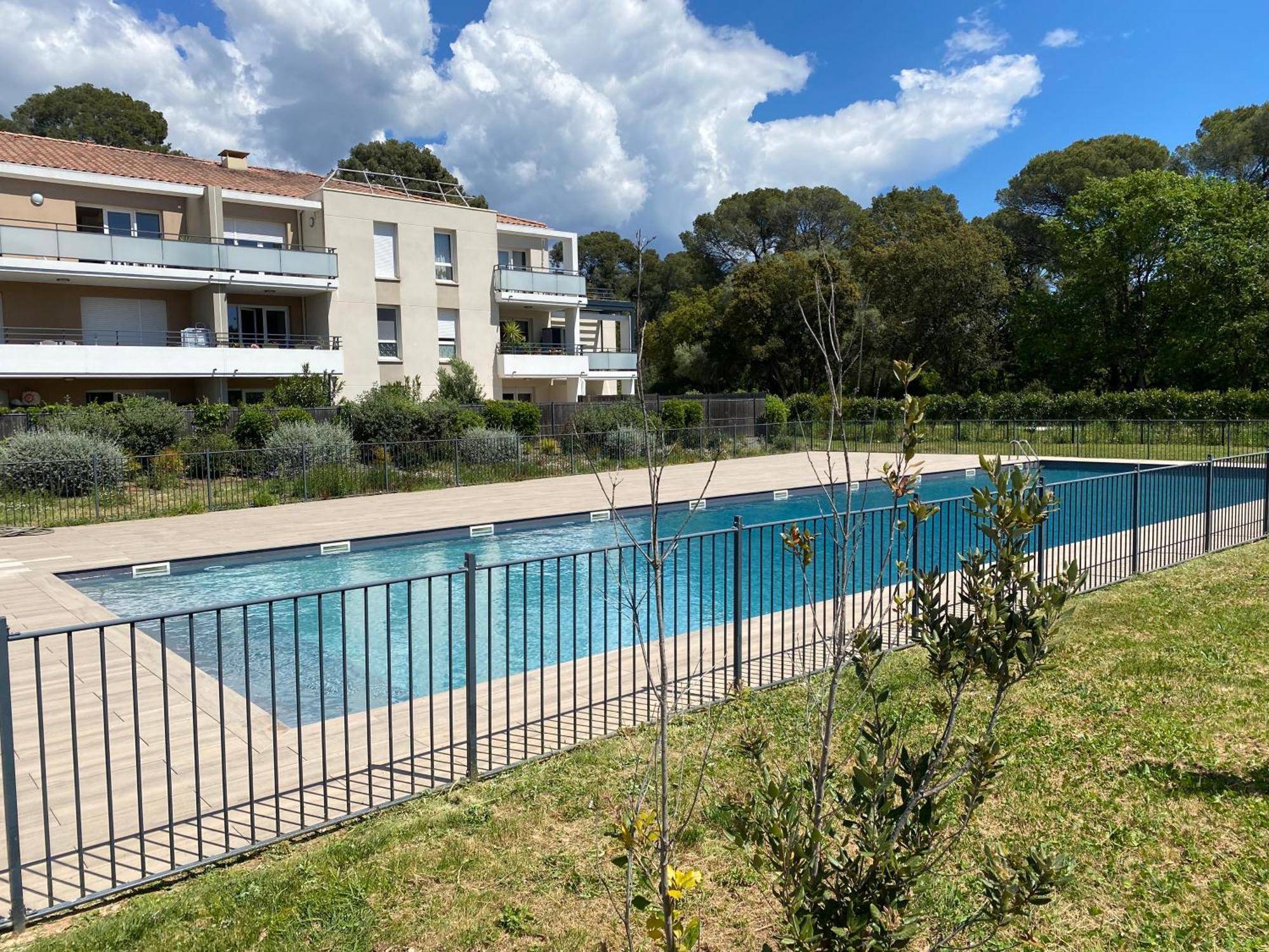 Rez De Jardin T3 Recent Et Calme Au Nouvelles Terres A Les Maures La Londe-les-Maures