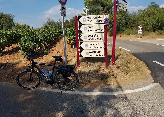 Rez De Jardin T3 Recent Et Calme Au Nouvelles Terres A La Londe Les Maures